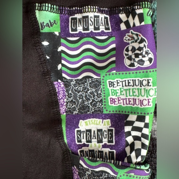 TC2 Beetlejuice Capri Length Leggings - Picture 2 of 5